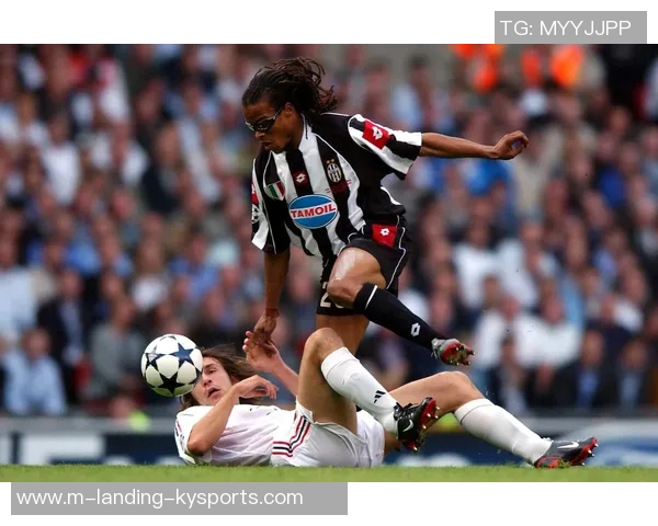 全球足球明星中身高最矮的女性球员是谁她的故事与成就揭秘